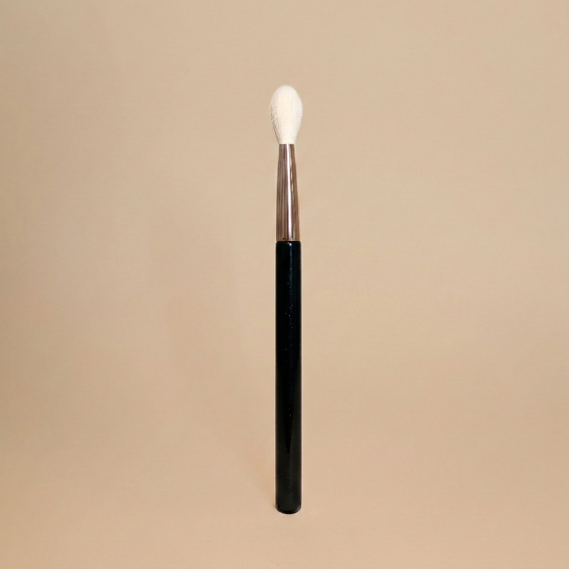 111 THE MULTITASKER BRUSH