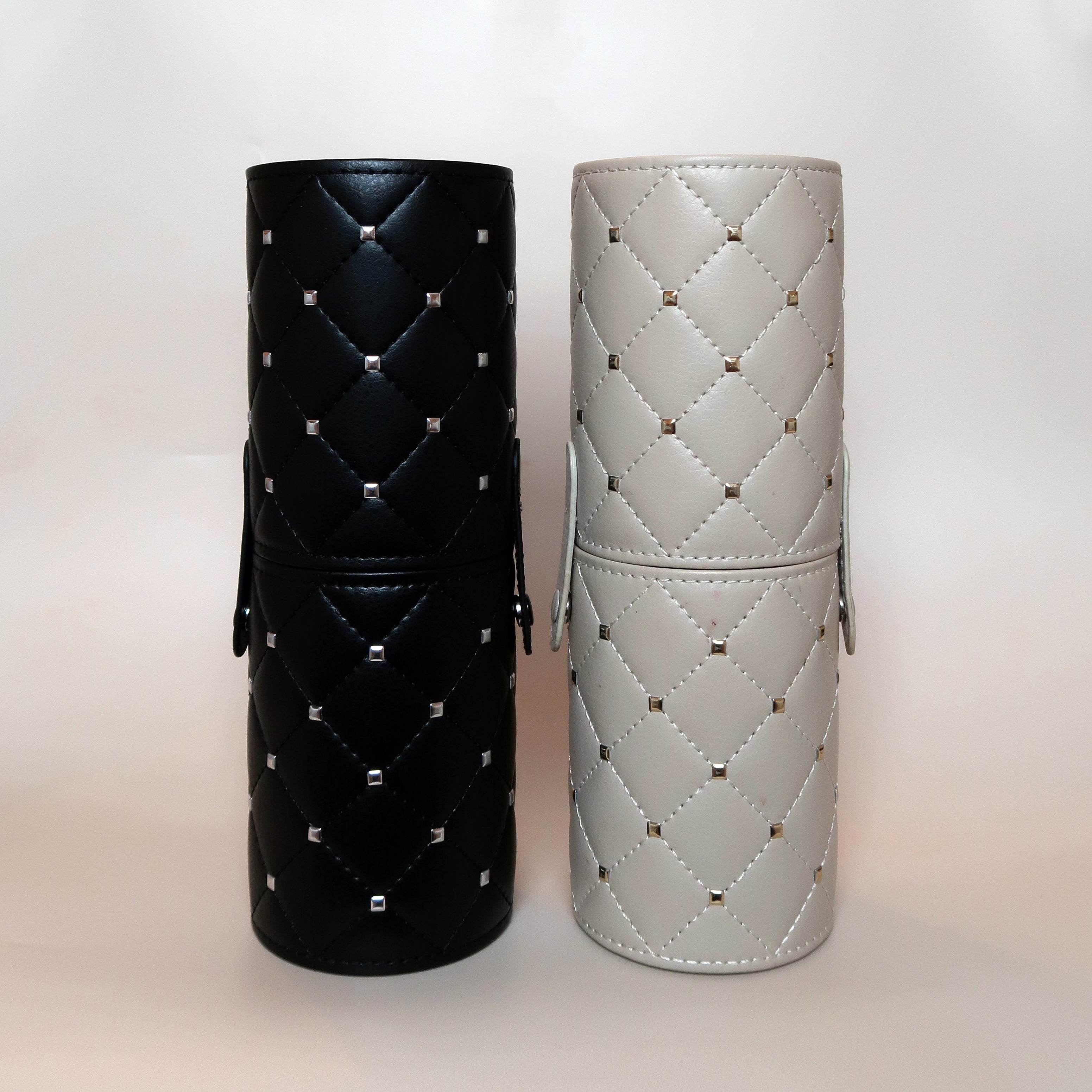 BLACK BRUSH HOLDER - LIVI BEAUTY