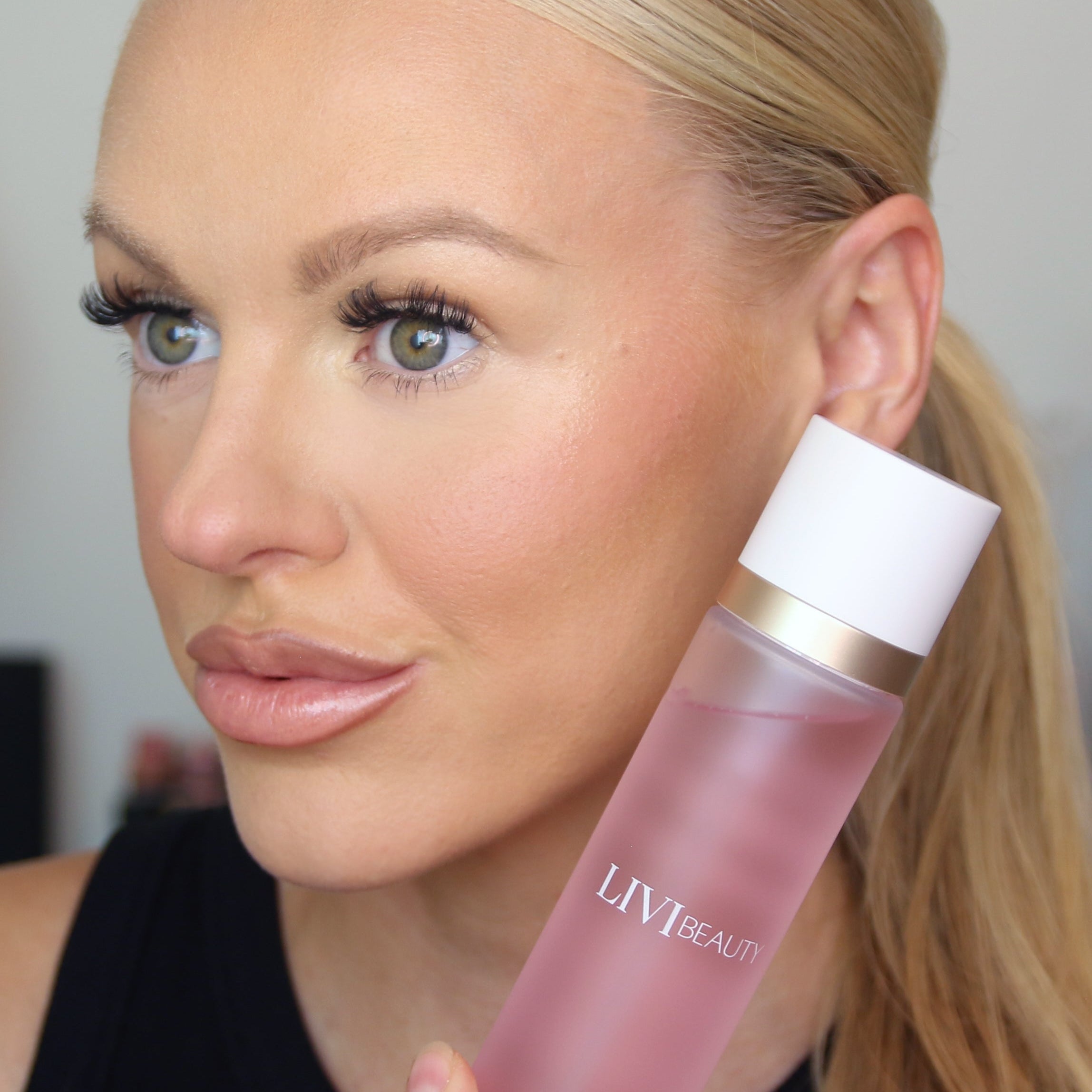 I DEW DEWY SETTING SPRAY - LIVI BEAUTY