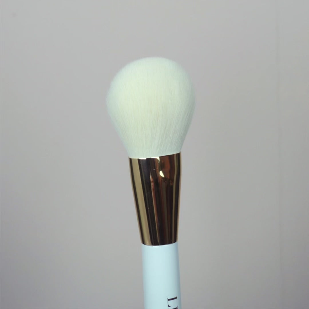 <tc>FLAT POWDER BRUSH</tc>