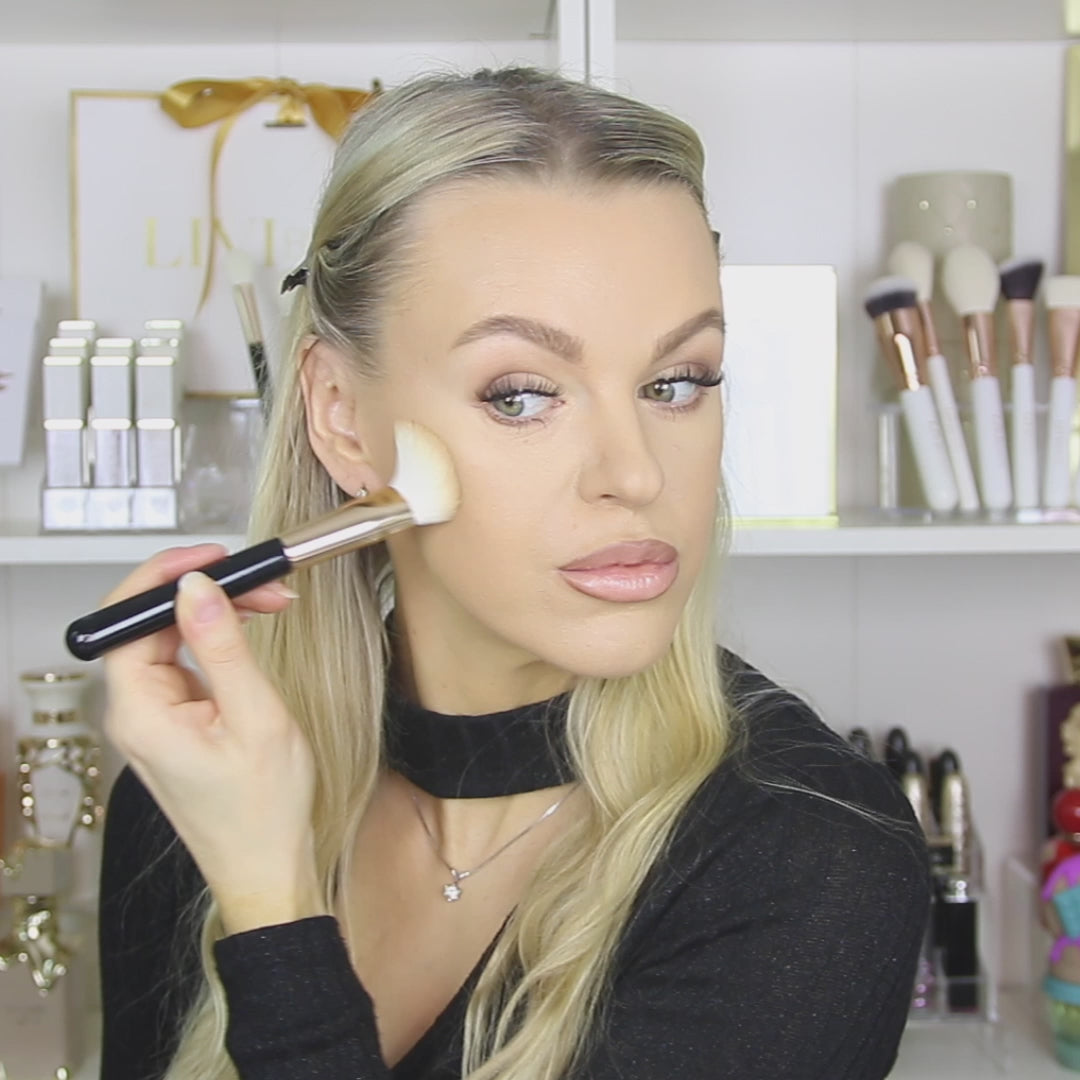 112 ANGLED COMPLEXION BRUSH