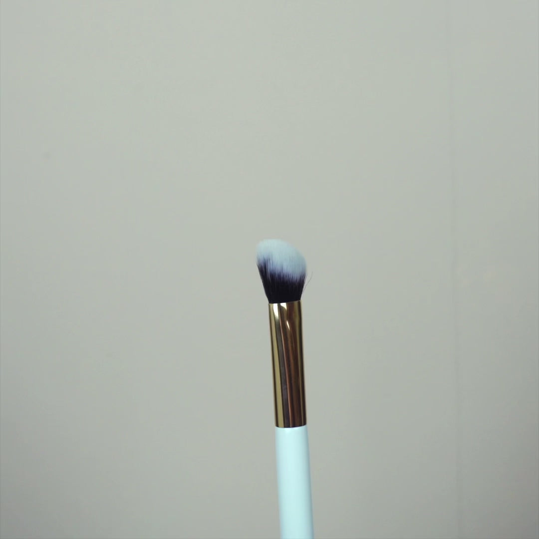 <tc>CONCEAL IT BRUSH</tc>