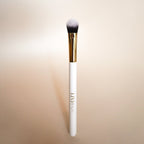 CONCEAL IT BRUSH - LIVI BEAUTY