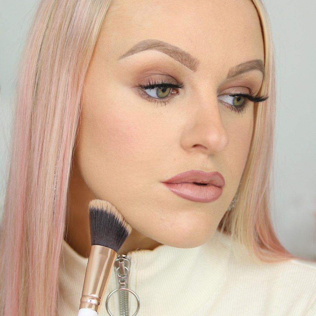 ANGLED BRONZER BRUSH Makeup Brushes LIVI BEAUTY  sminkekoster