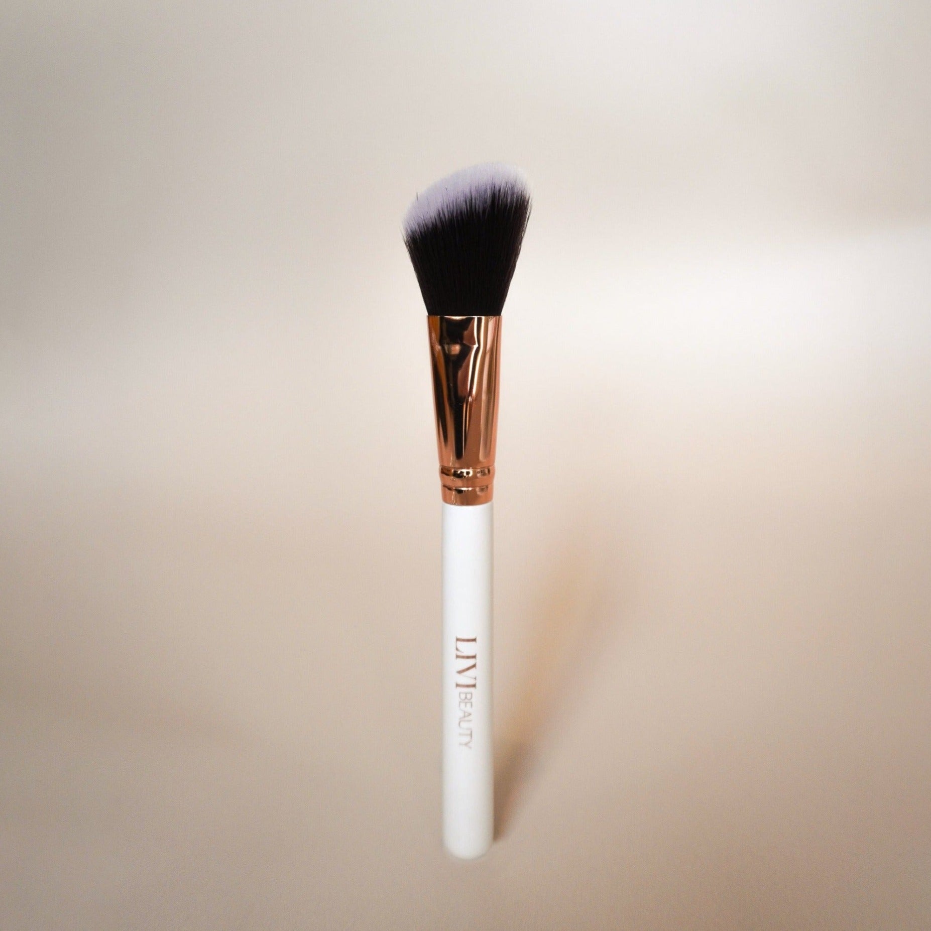 ANGLED BRONZER BRUSH Makeup Brushes LIVI BEAUTY 