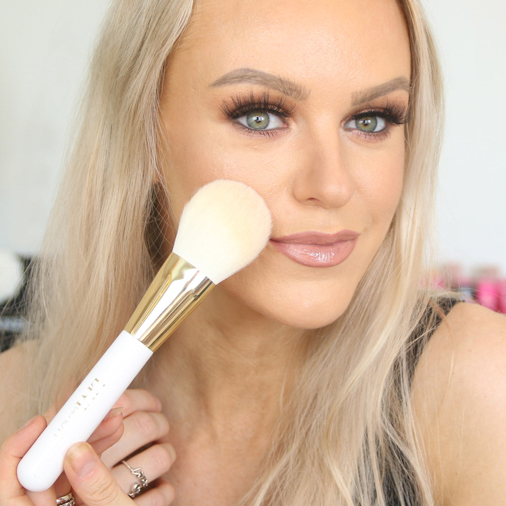 FLAT POWDER BRUSH Makeup Brushes LIVI BEAUTY 