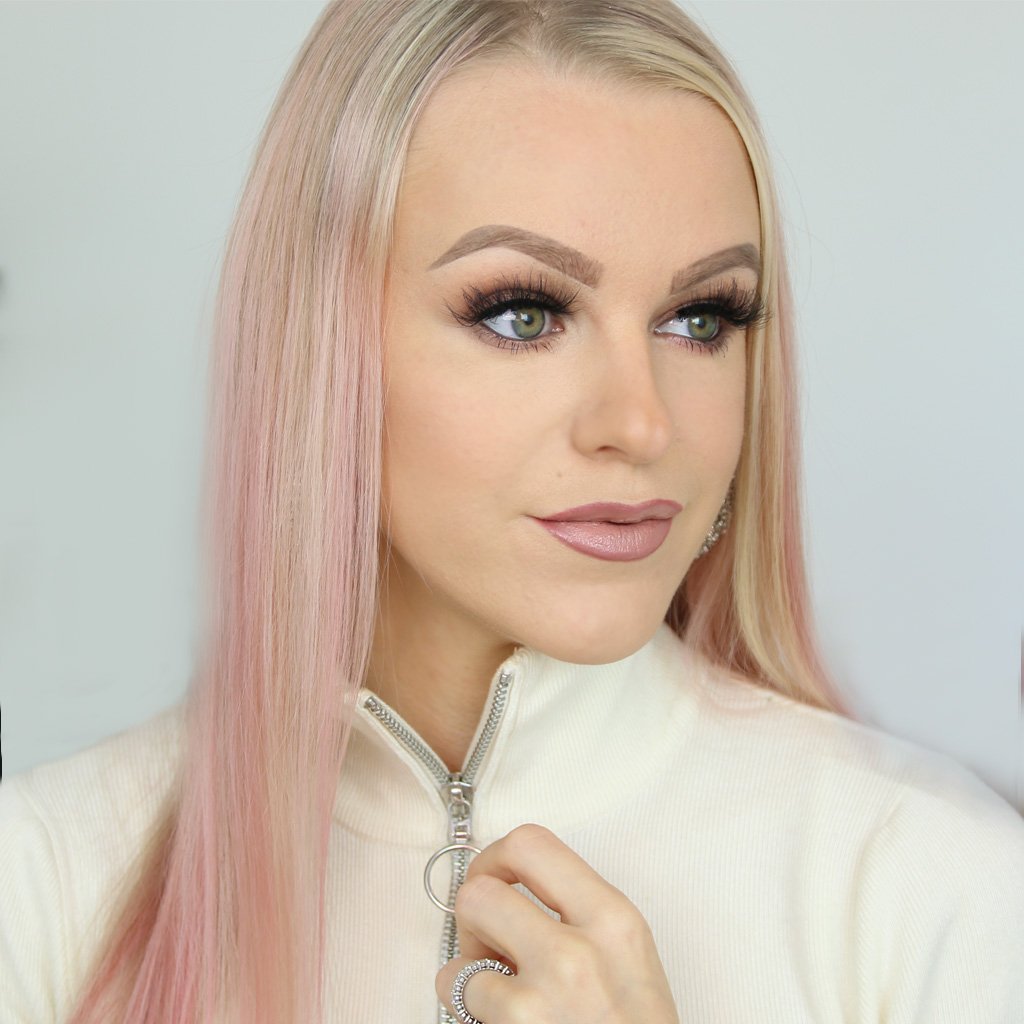 LIFESTYLE Mink Lashes LIVI BEAUTY 