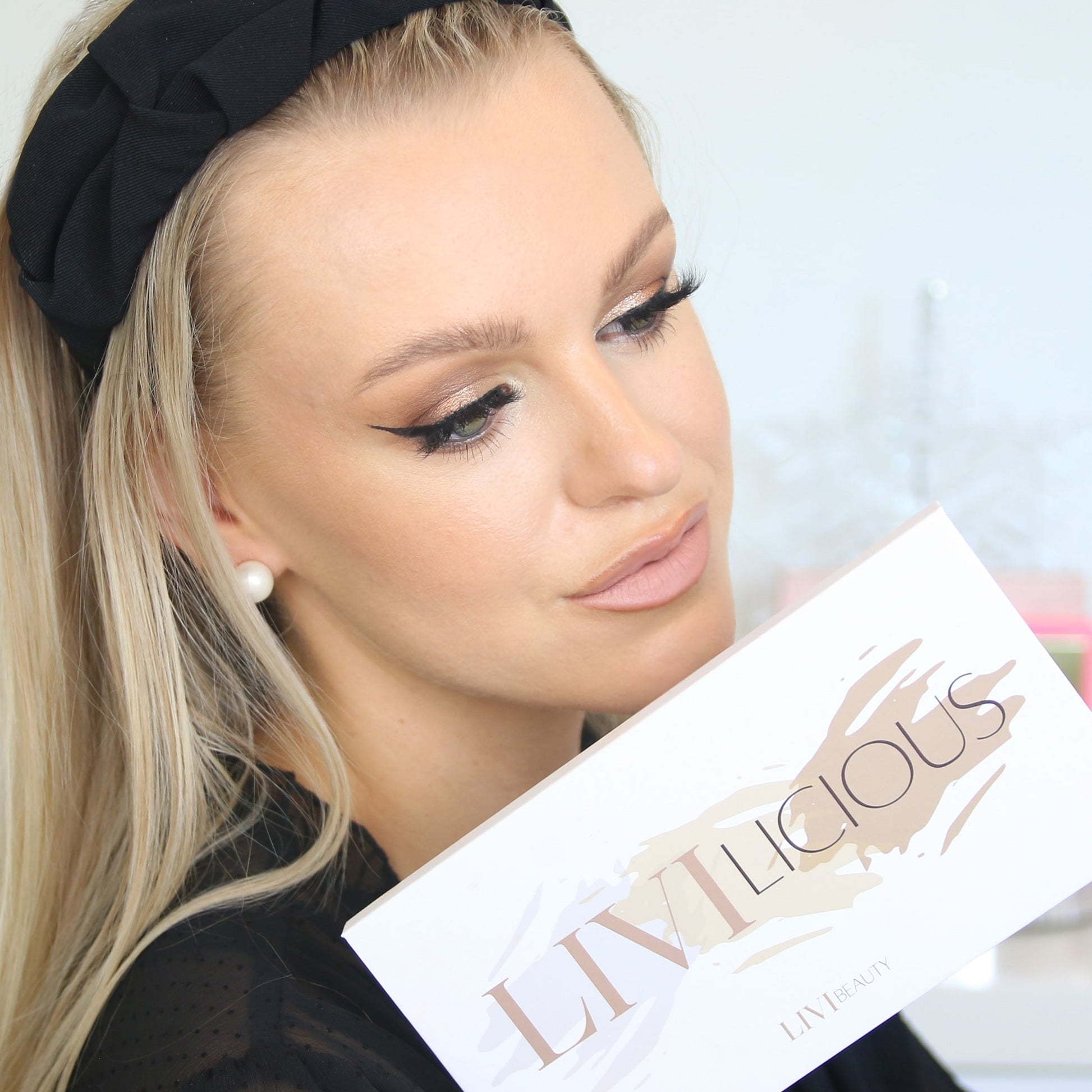 LIVILICOUS PALETTE EYESHADOW PALETTE LIVI BEAUTY 