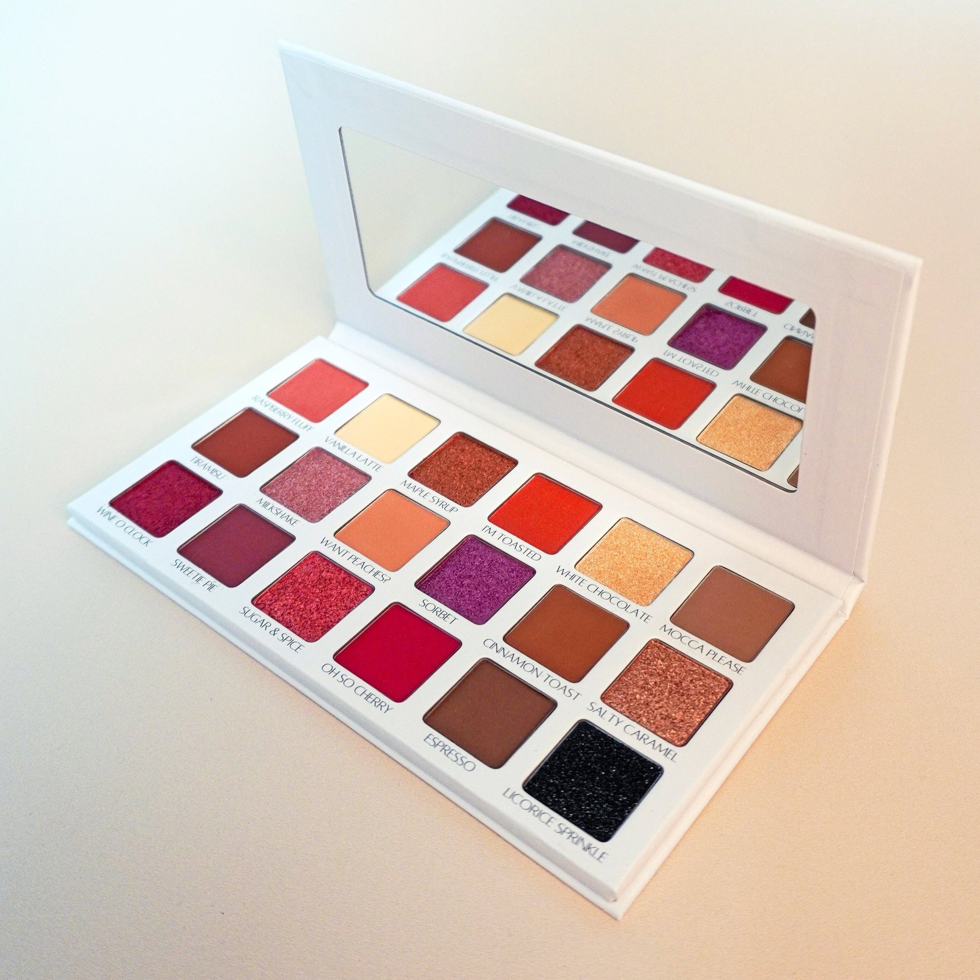 LIVILICOUS PALETTE EYESHADOW PALETTE LIVI BEAUTY 