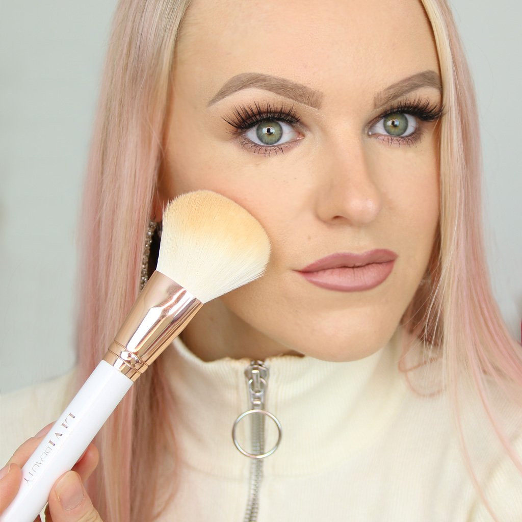 THE ONE POWDER BRUSH Makeup Brushes LIVI BEAUTY  sminkekoster