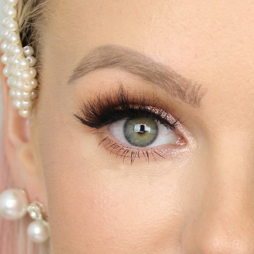 UPPER EAST Mink Lashes LIVI BEAUTY 